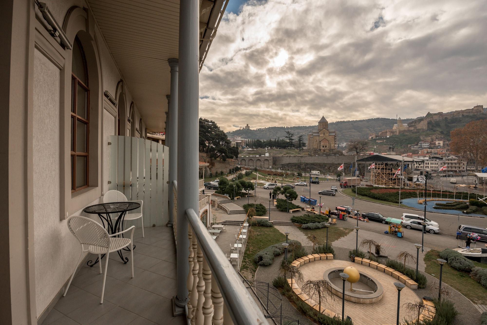 Hotel Rikhe Monika Tbilisi ภายนอก รูปภาพ