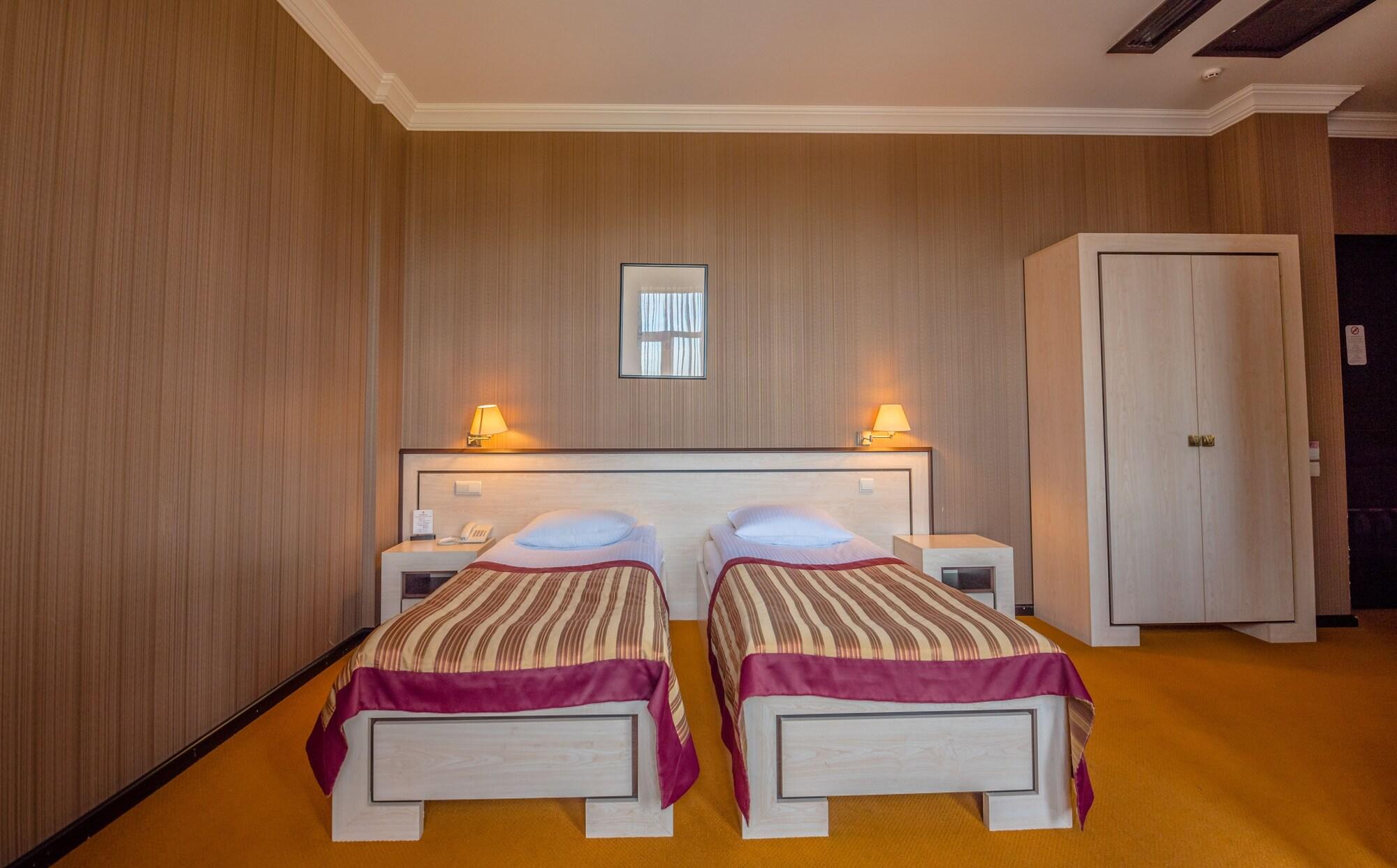 Hotel Rikhe Monika Tbilisi ภายนอก รูปภาพ