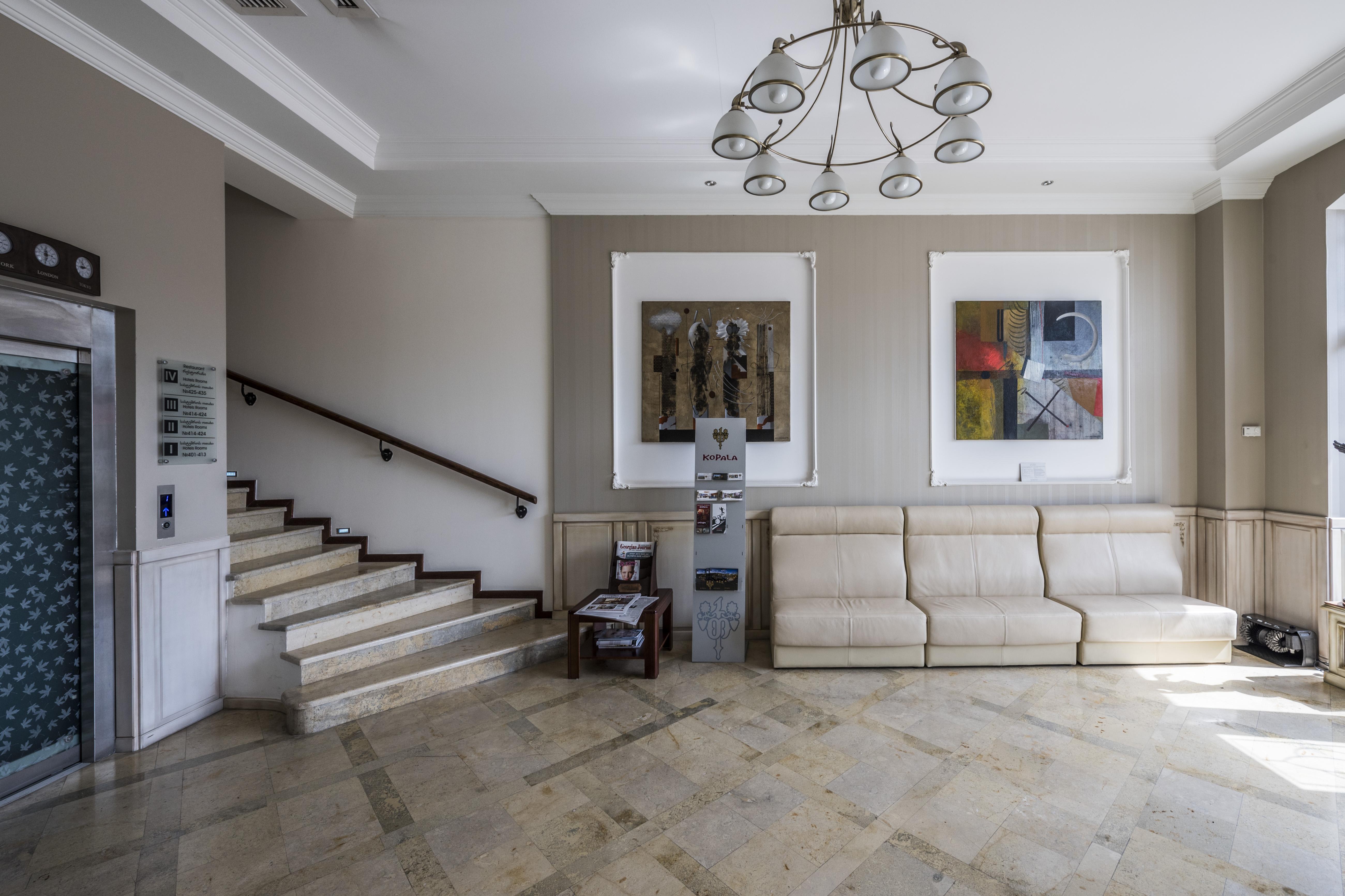 Hotel Rikhe Monika Tbilisi ภายนอก รูปภาพ
