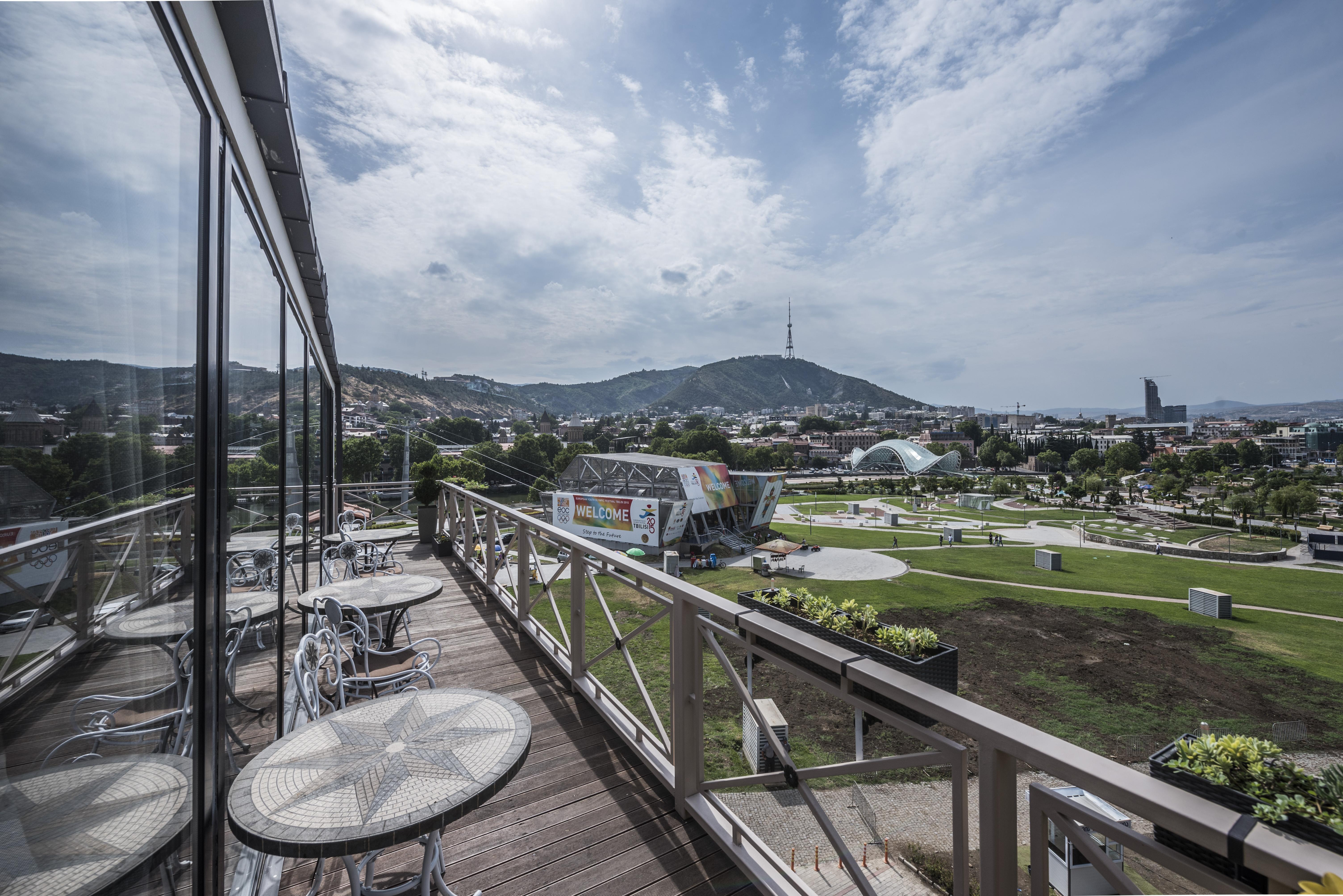 Hotel Rikhe Monika Tbilisi ภายนอก รูปภาพ