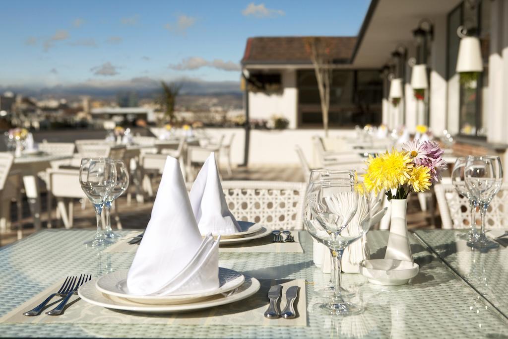 Hotel Rikhe Monika Tbilisi ภายนอก รูปภาพ