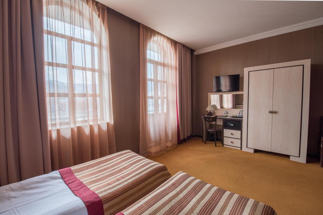 Hotel Rikhe Monika Tbilisi ภายนอก รูปภาพ