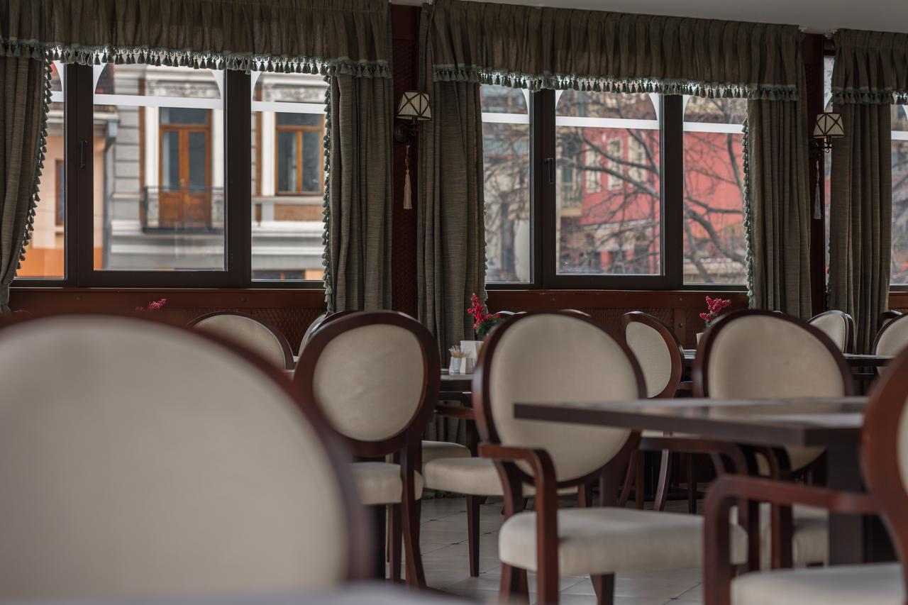 Hotel Rikhe Monika Tbilisi ภายนอก รูปภาพ