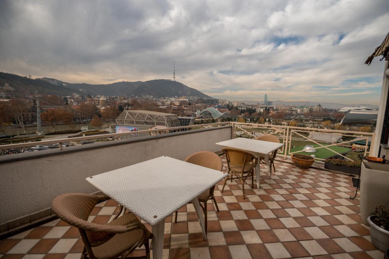 Hotel Rikhe Monika Tbilisi ภายนอก รูปภาพ