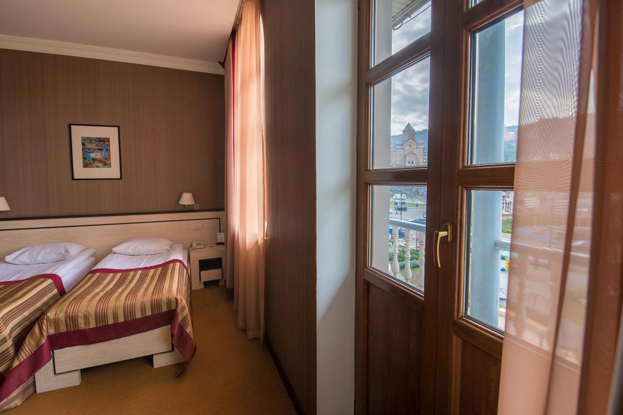 Hotel Rikhe Monika Tbilisi ภายนอก รูปภาพ