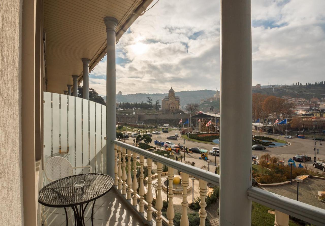 Hotel Rikhe Monika Tbilisi ภายนอก รูปภาพ