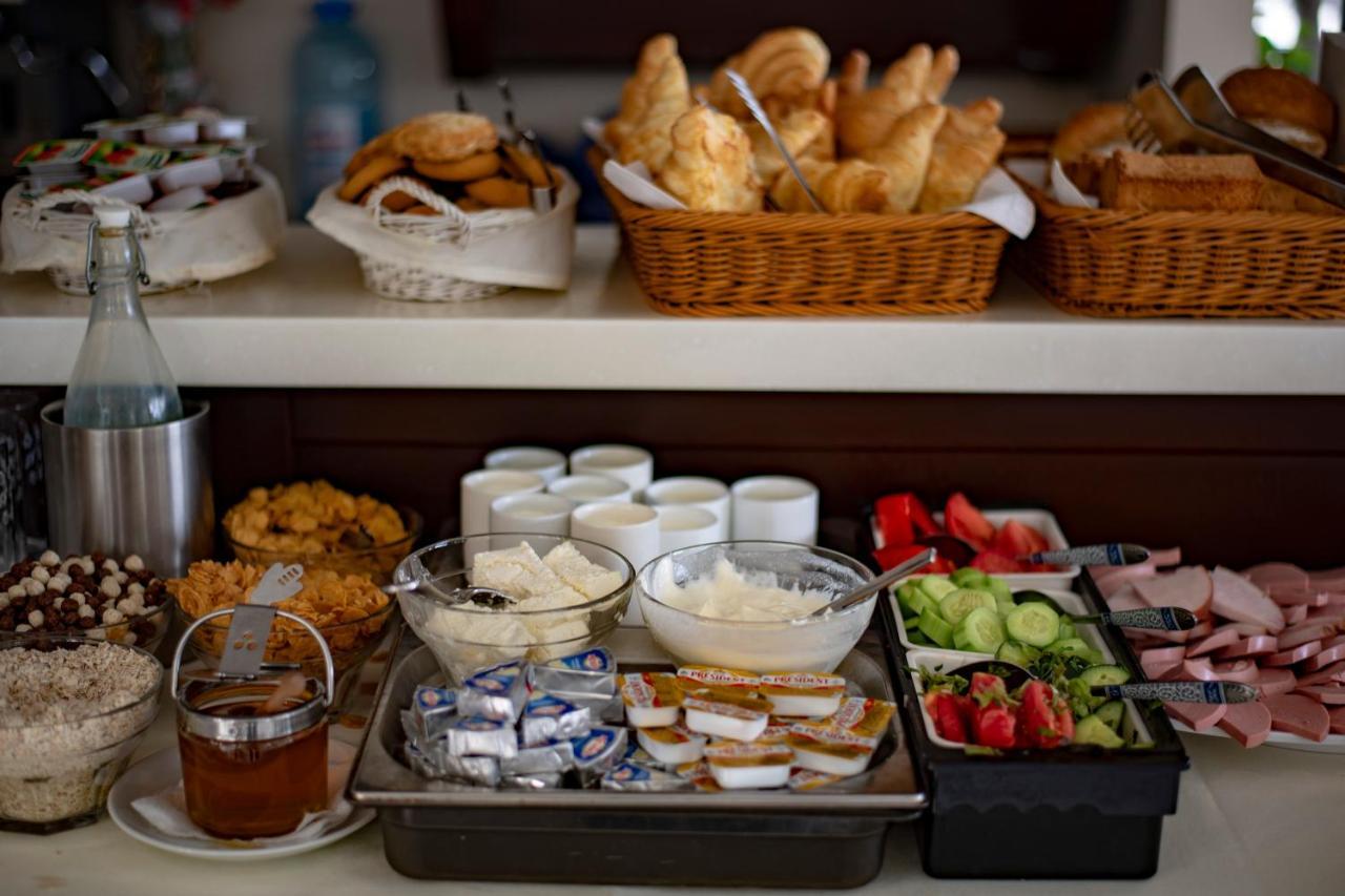 Hotel Rikhe Monika Tbilisi ภายนอก รูปภาพ